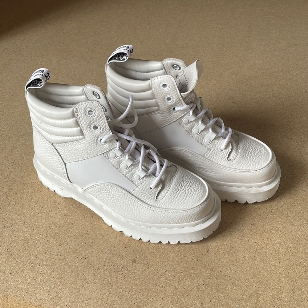 Doc martens white Zuma shoe size 8 leather airwair